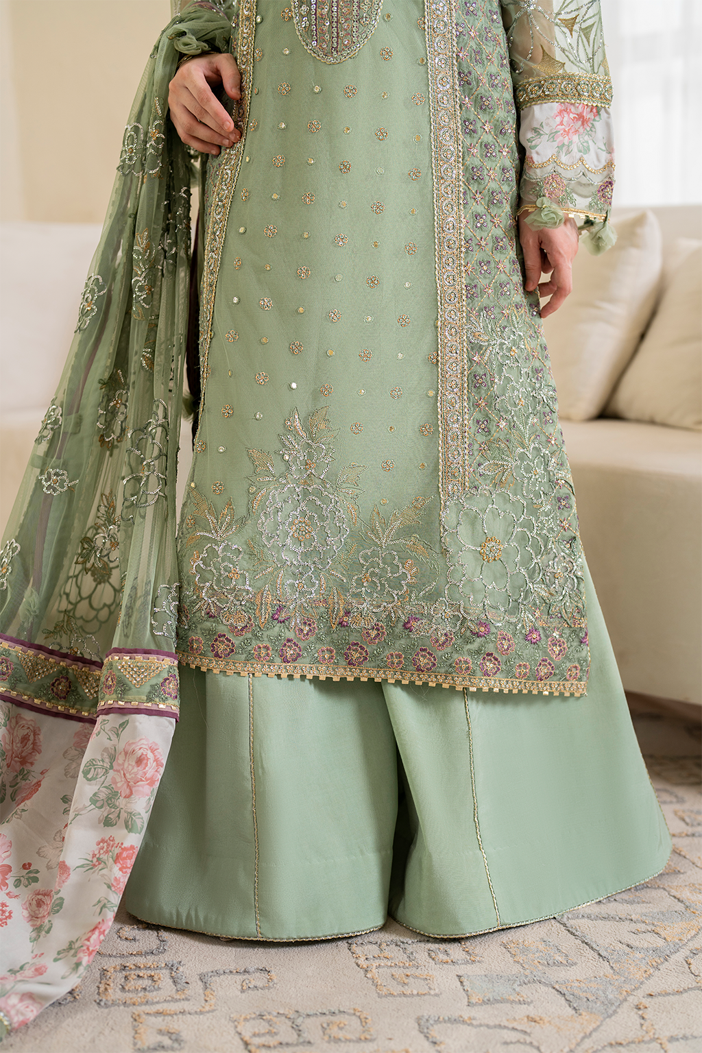 Chinon By Iznik CC-41 Embroidered Net