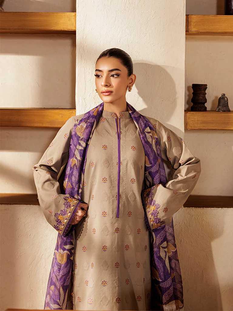 Amari Jacquard by Rajbari D-07