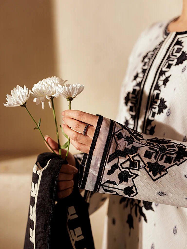 Amari Jacquard by Rajbari D-05