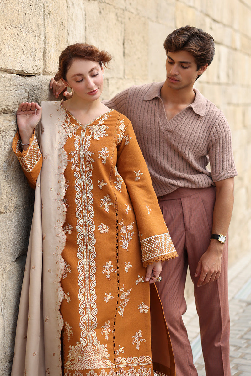 Carnation Luxury Shawl Edit'25 By Rang Rasiya ( Cappuccino )