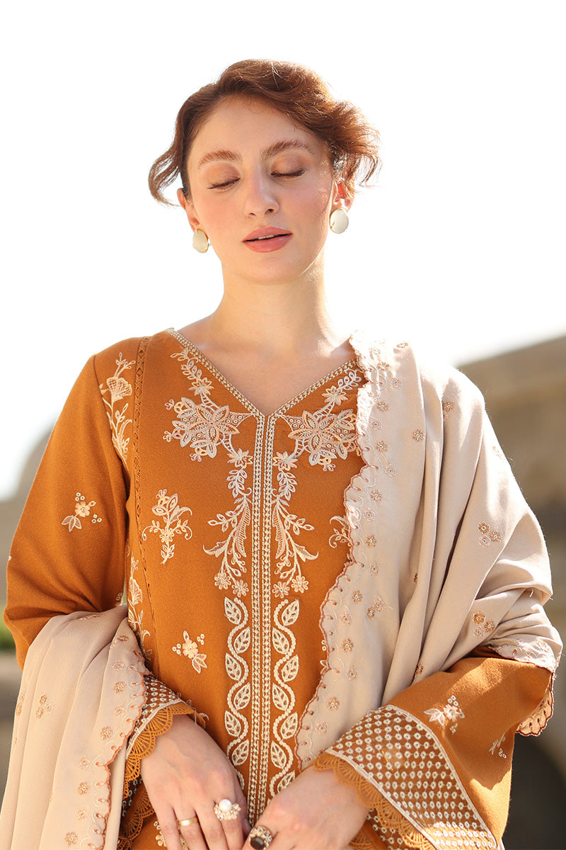 Carnation Luxury Shawl Edit'25 By Rang Rasiya ( Cappuccino )