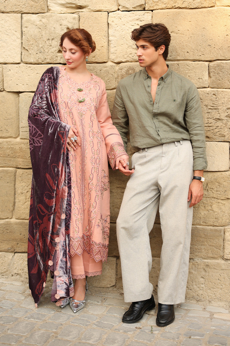 Carnation Luxury Shawl Edit'25 By Rang Rasiya ( Latte )