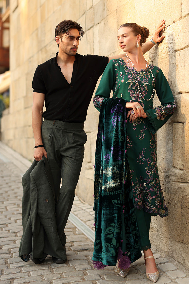 Carnation Luxury Shawl Edit'25 By Rang Rasiya ( Matcha )