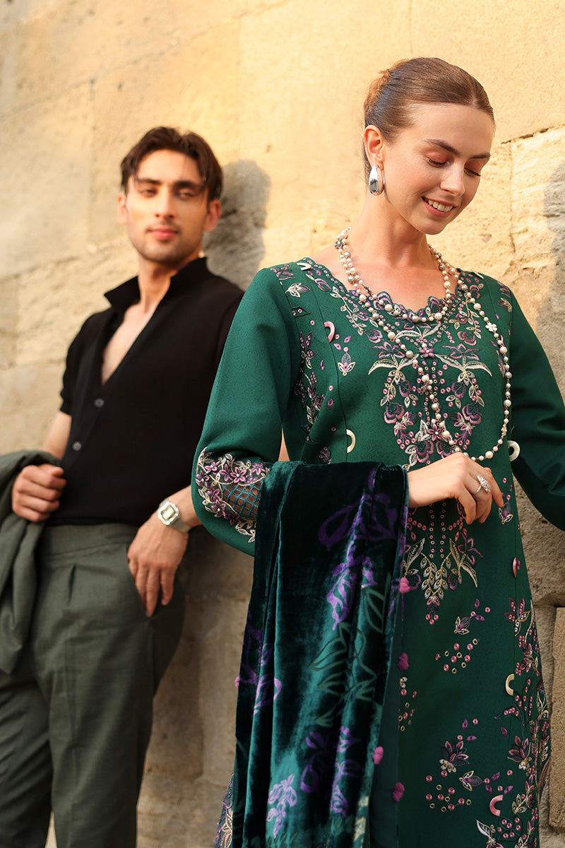 Carnation Luxury Shawl Edit'25 By Rang Rasiya ( Matcha )