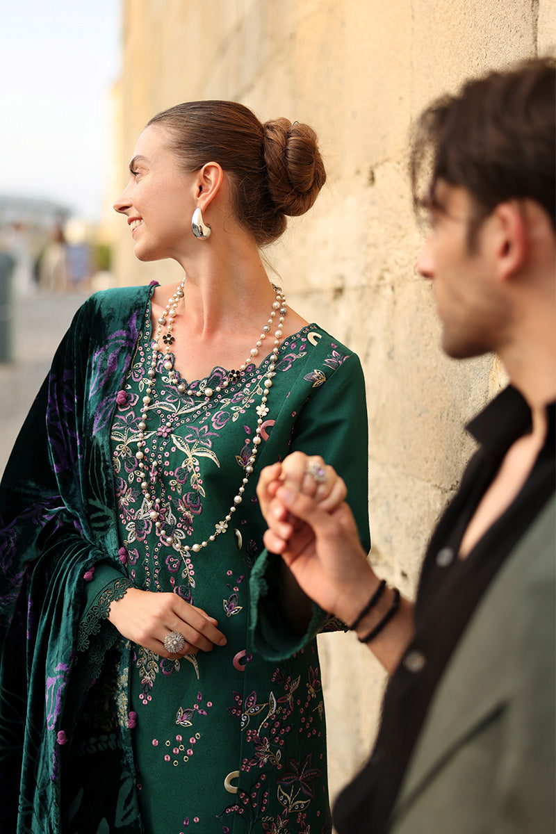 Carnation Luxury Shawl Edit'25 By Rang Rasiya ( Matcha )