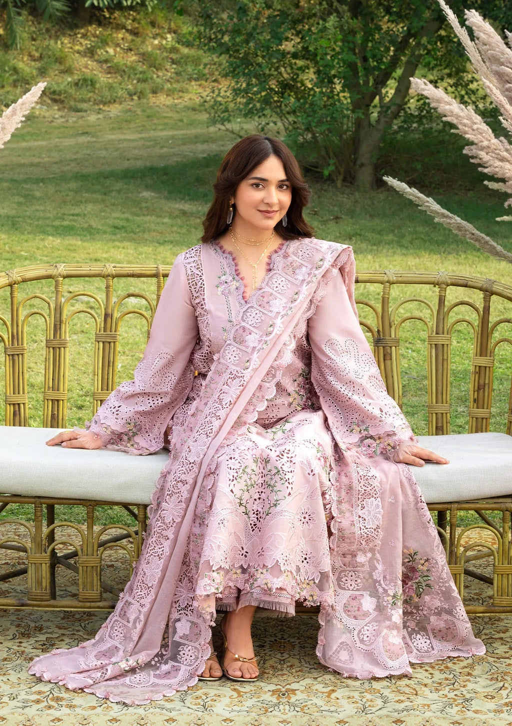 LUXURY LAWN BY ELAF PREMIUM (4A BLOOMING)