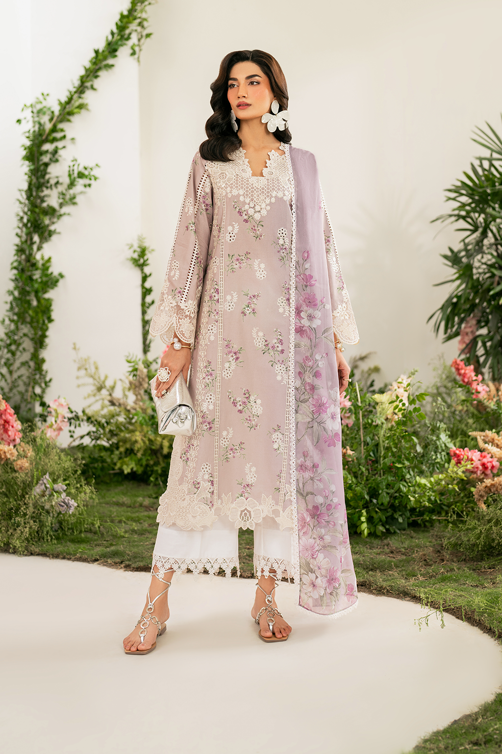 Iznik Festive Embroidered Lawn Edition '25 IFE-09