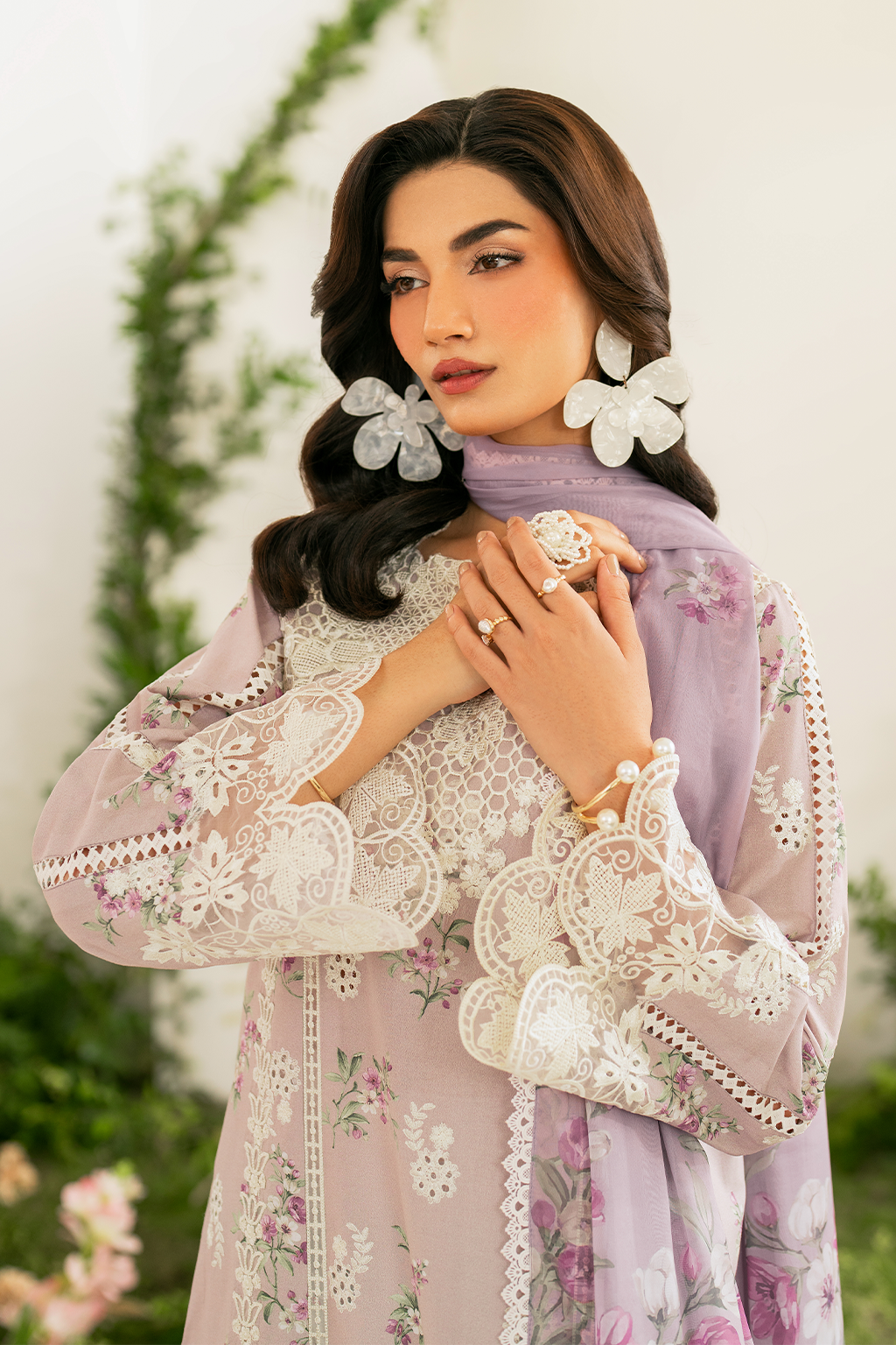 Iznik Festive Embroidered Lawn Edition '25 IFE-09