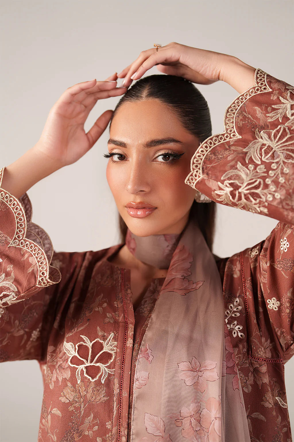 Iznik Embroidered Lawn (SS-02)