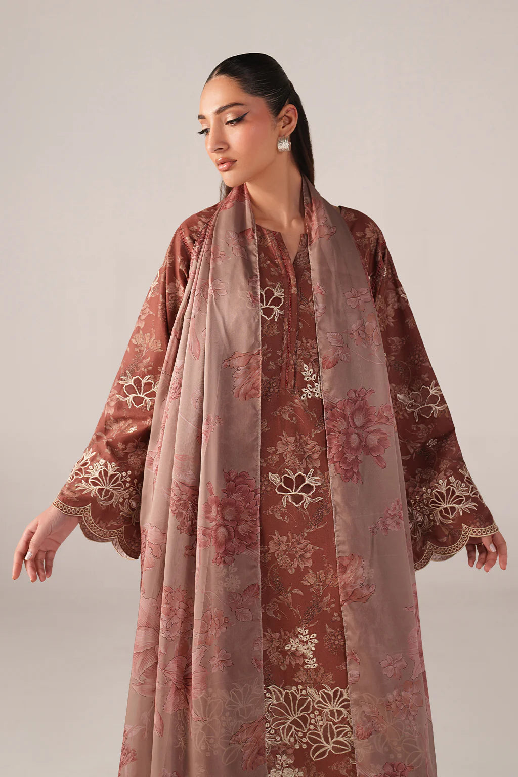 Iznik Embroidered Lawn (SS-02)
