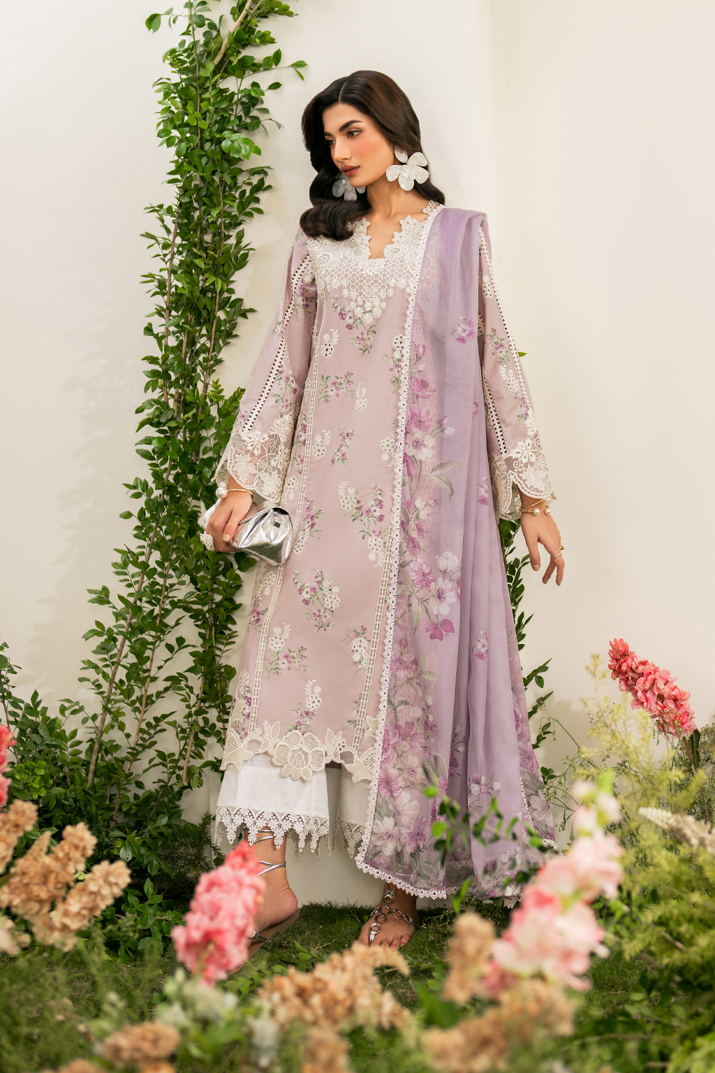 Iznik Festive Embroidered Lawn Edition '25 IFE-09