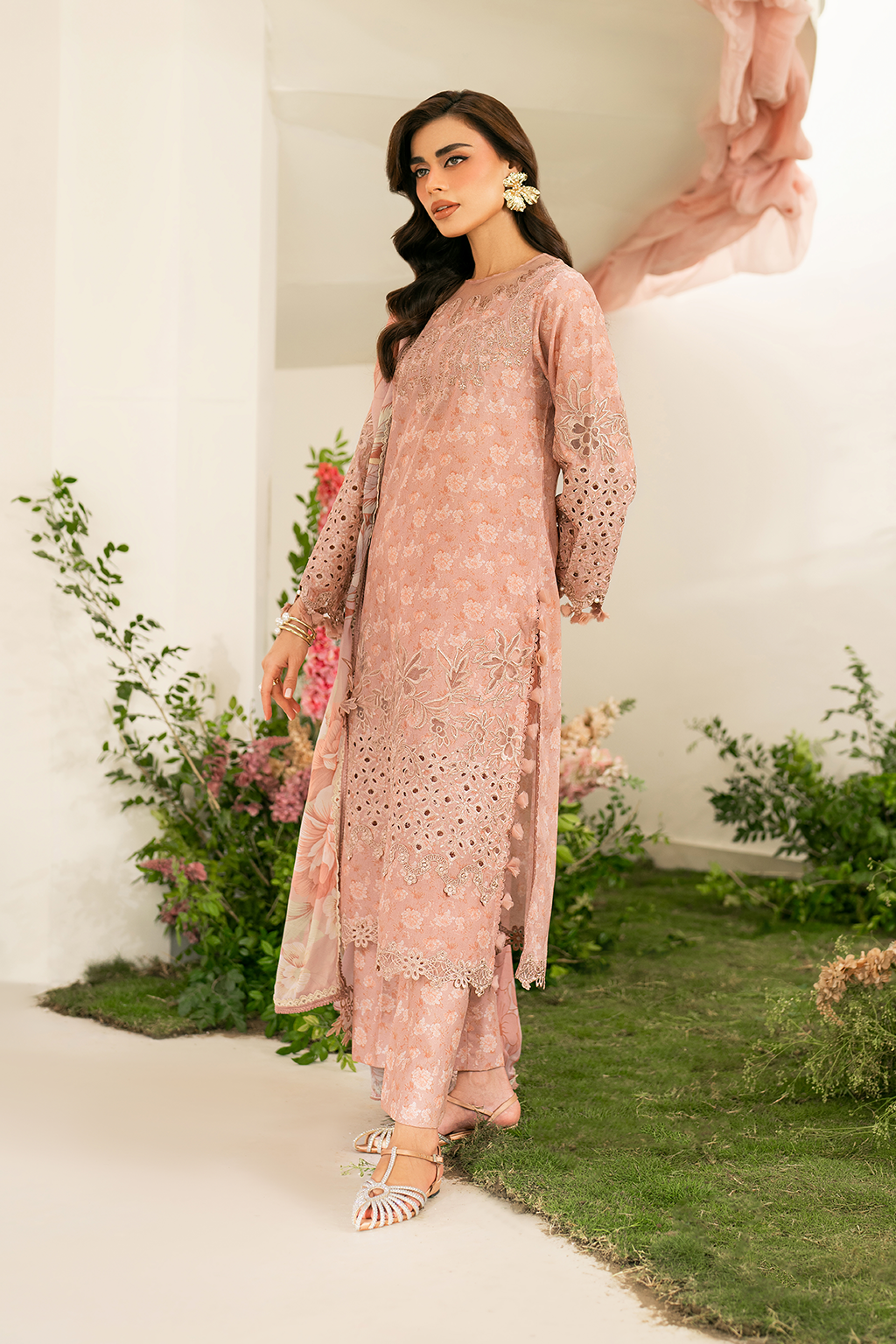 Iznik Festive Embroidered Lawn Edition '25 IFE-12