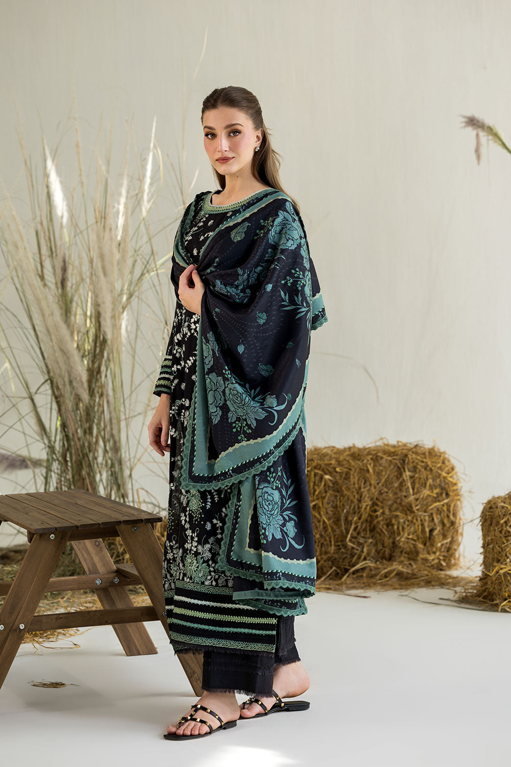 Winter Edit Vol.1 '25 By Sobia Nazir ( Design 2A )