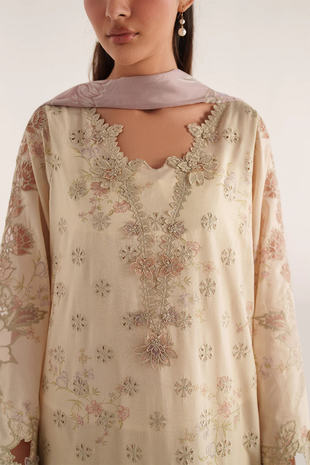 Iznik Embroidered Lawn (SS-06)