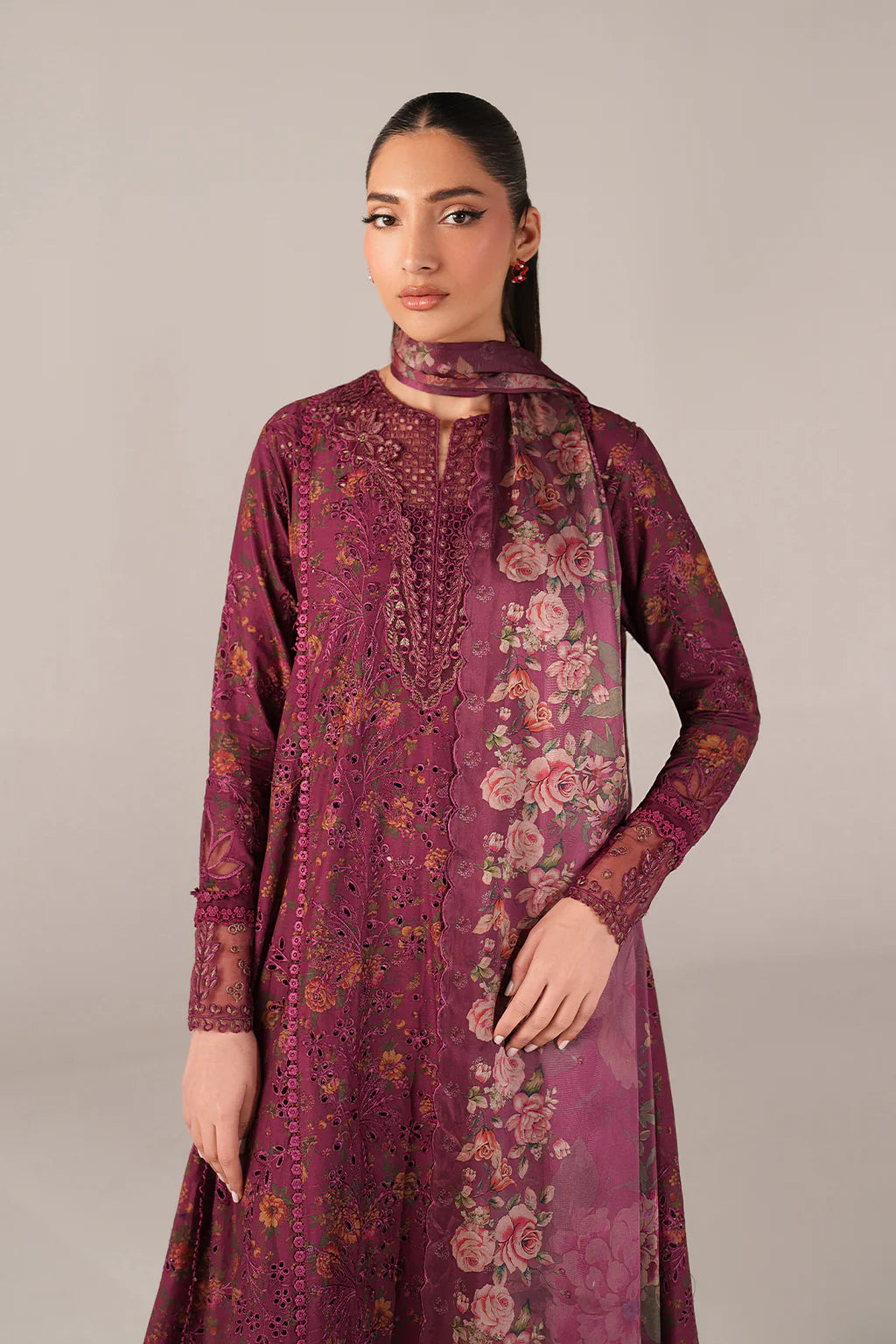 Iznik Embroidered Lawn (SS-04)