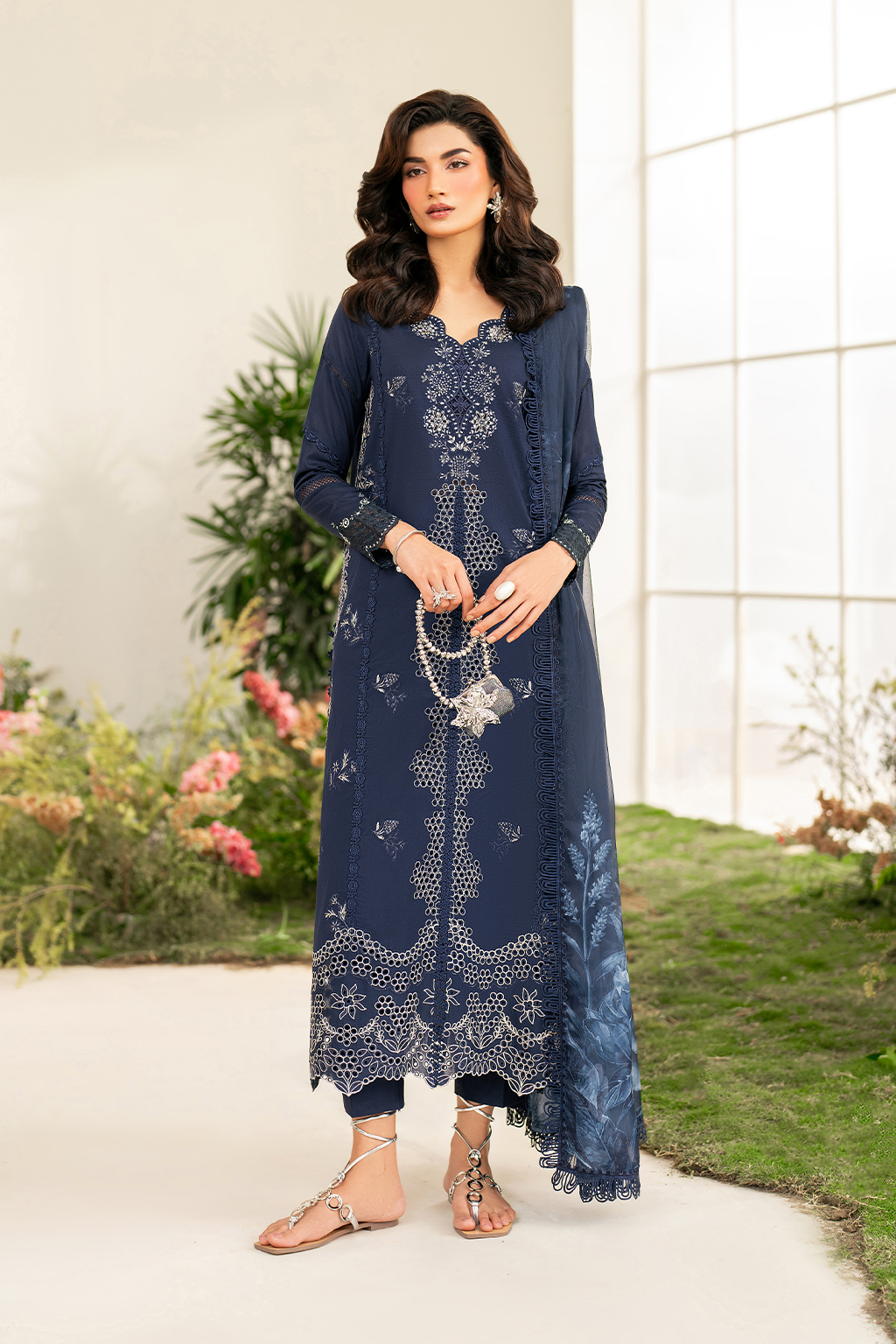 Iznik Festive Embroidered Lawn Edition '25 IFE-04