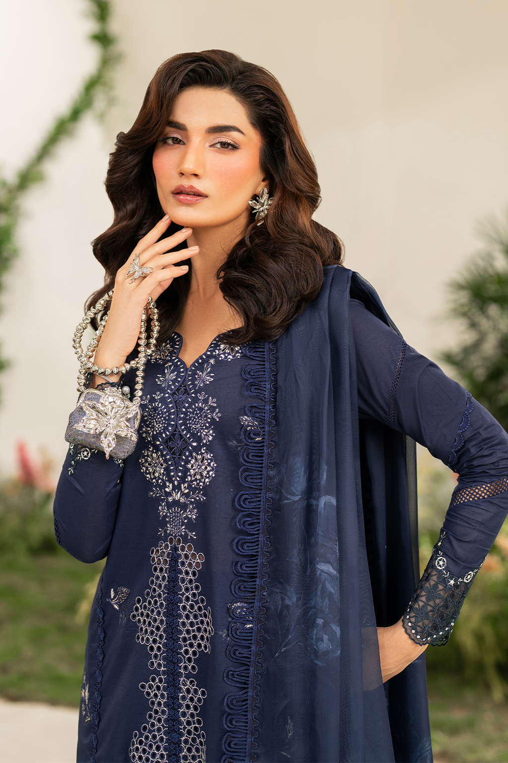 Iznik Festive Embroidered Lawn Edition '25 IFE-04