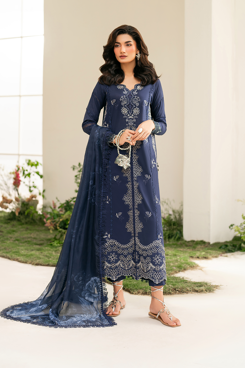 Iznik Festive Embroidered Lawn Edition '25 IFE-04