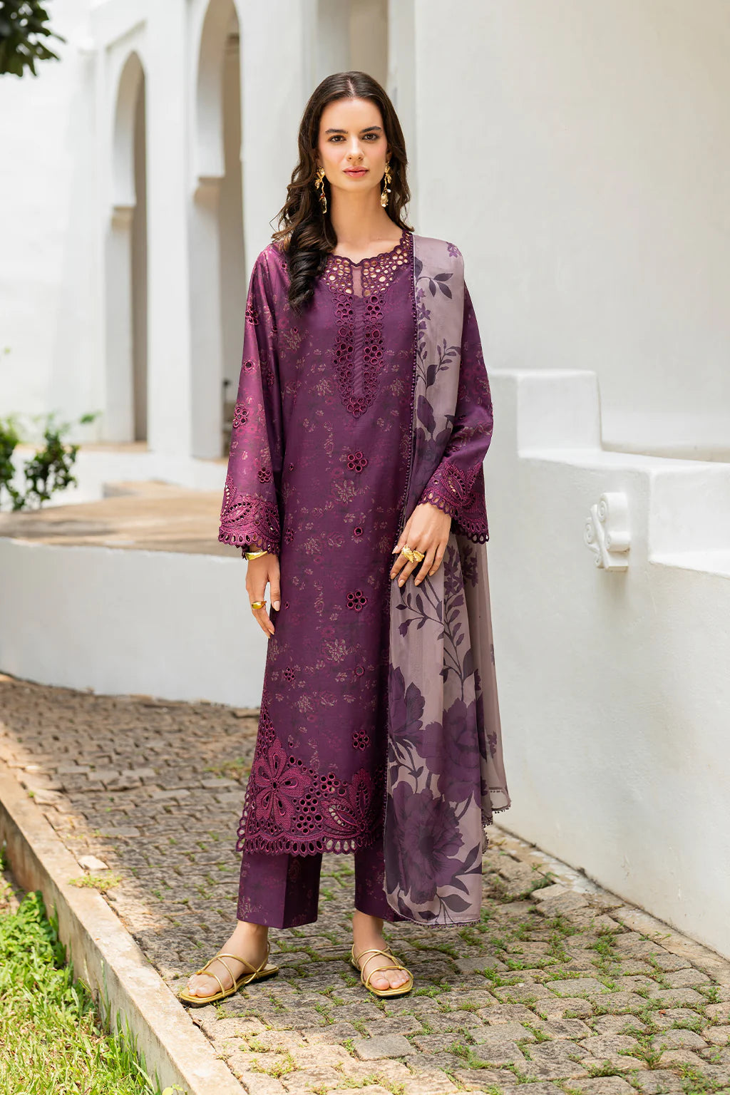 Iznik Embroidered Lawn (SS-08)