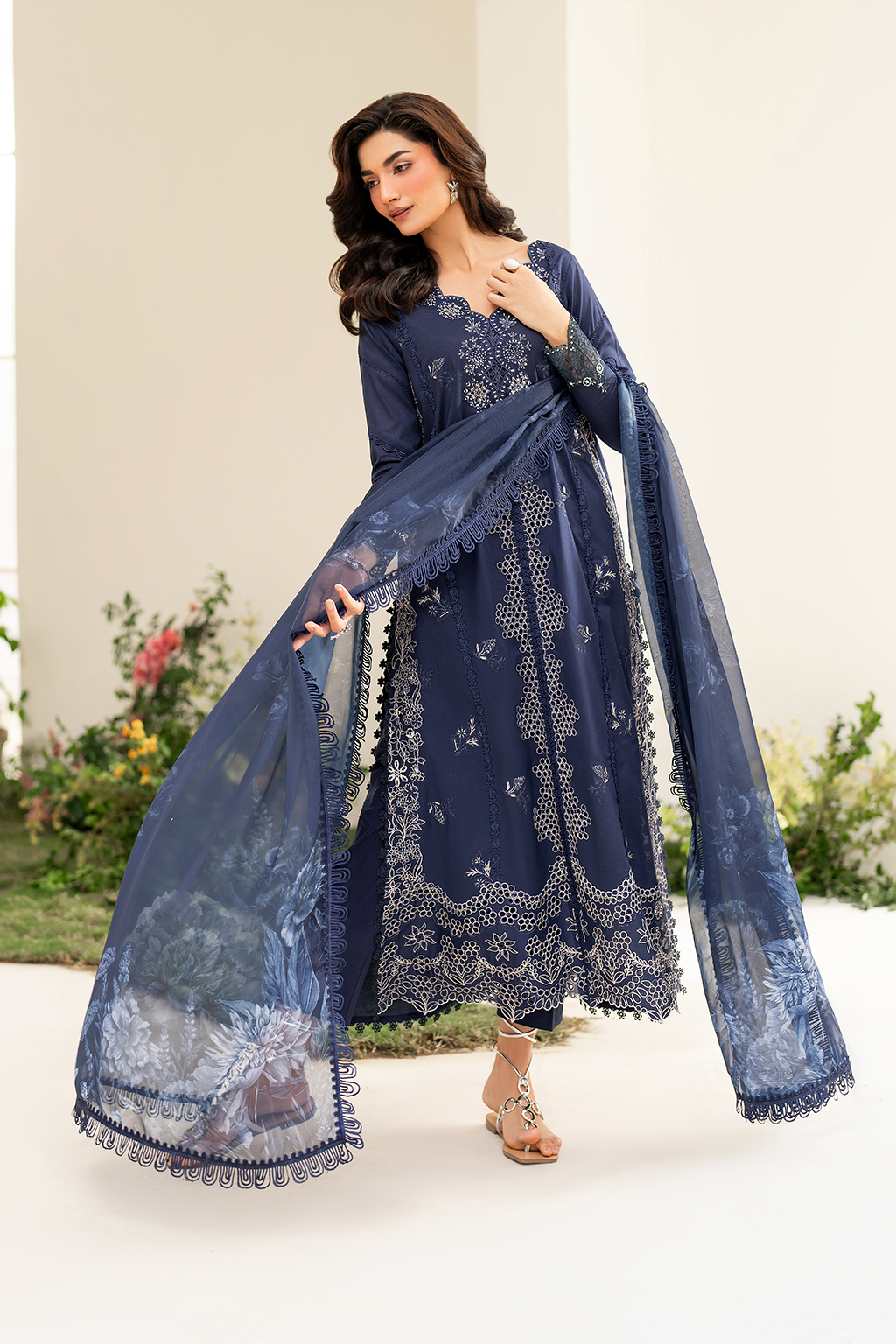 Iznik Festive Embroidered Lawn Edition '25 IFE-04