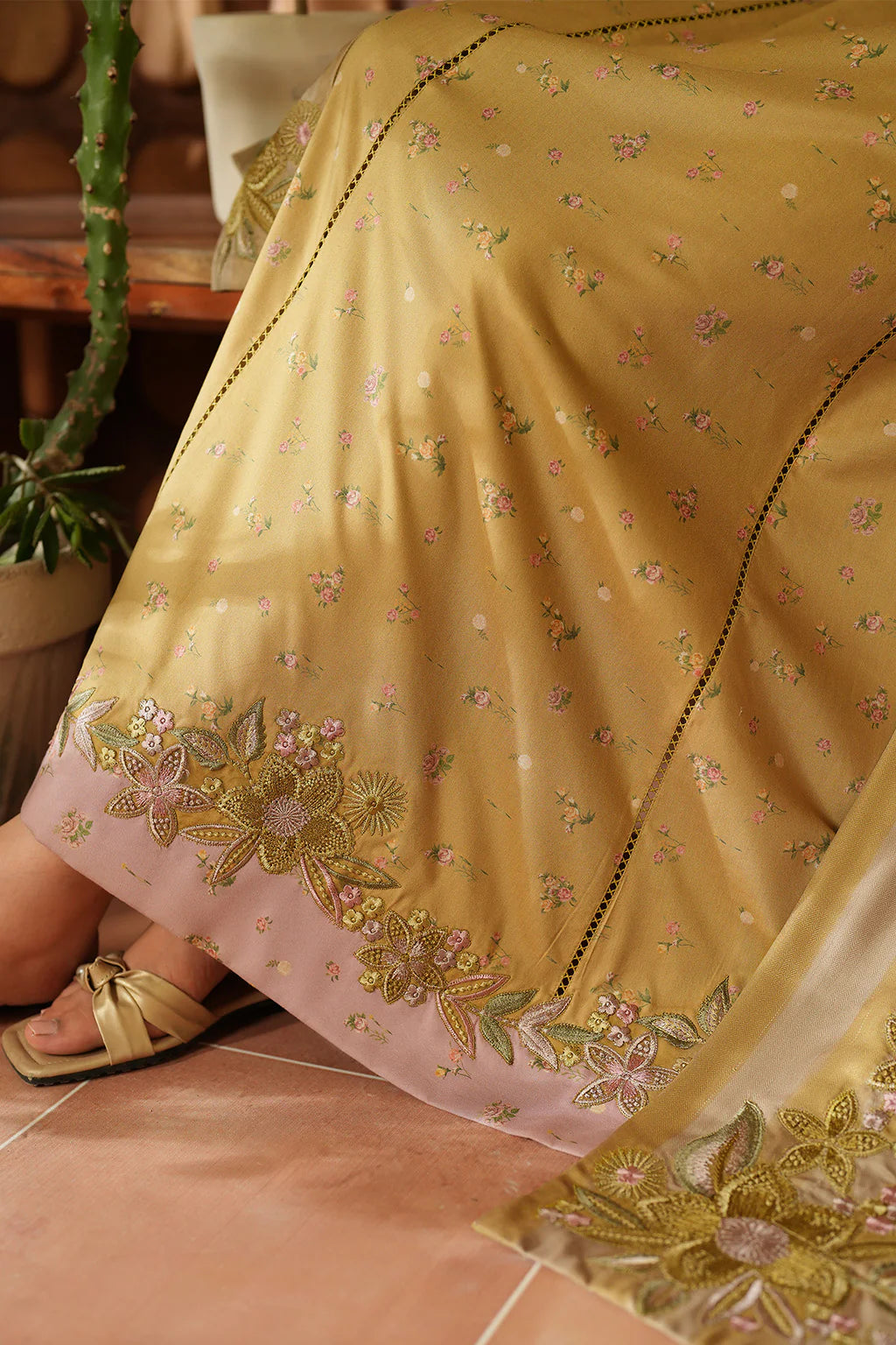 Pre-Fall Winter'25 by Iznik IPF-04