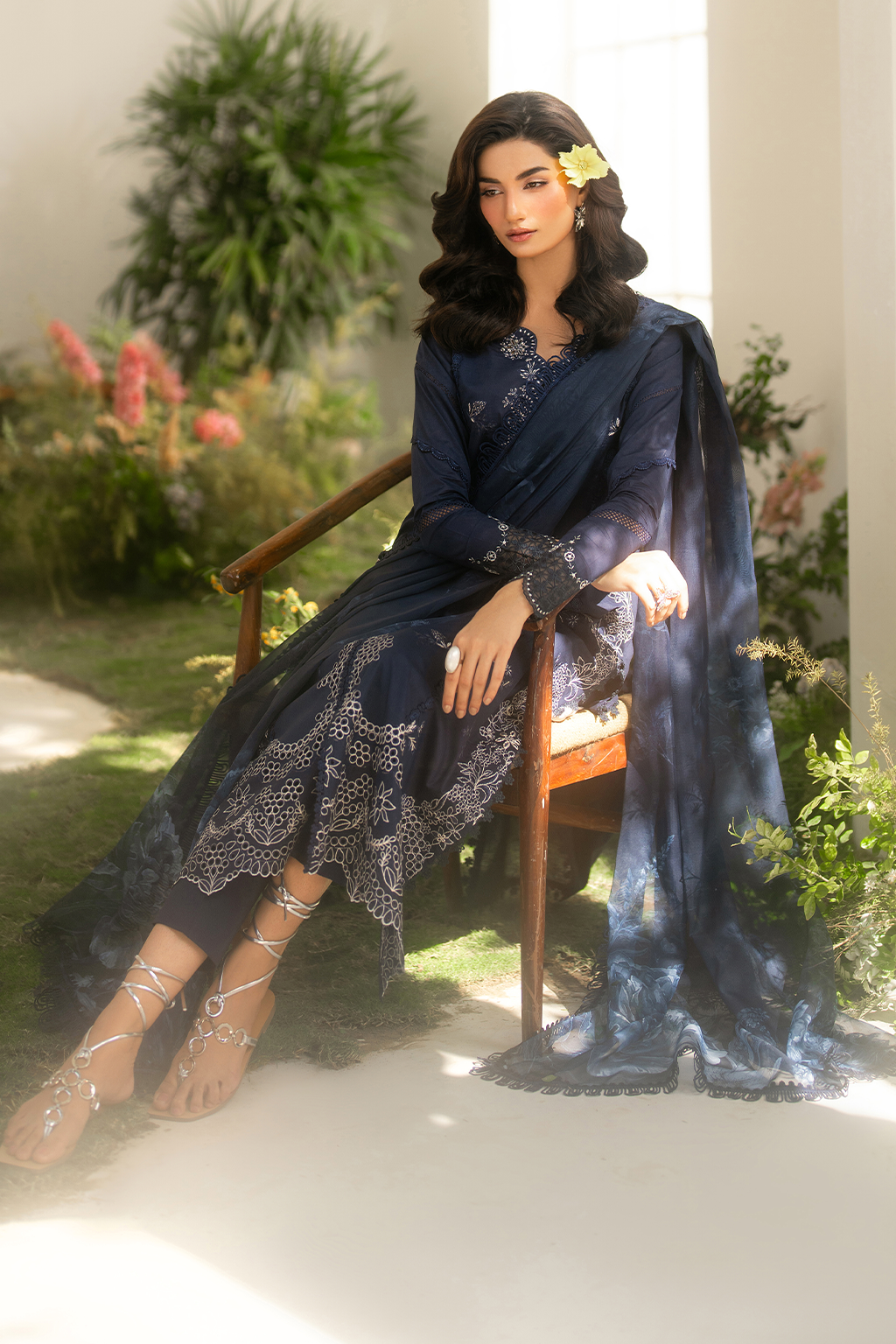 Iznik Festive Embroidered Lawn Edition '25 IFE-04