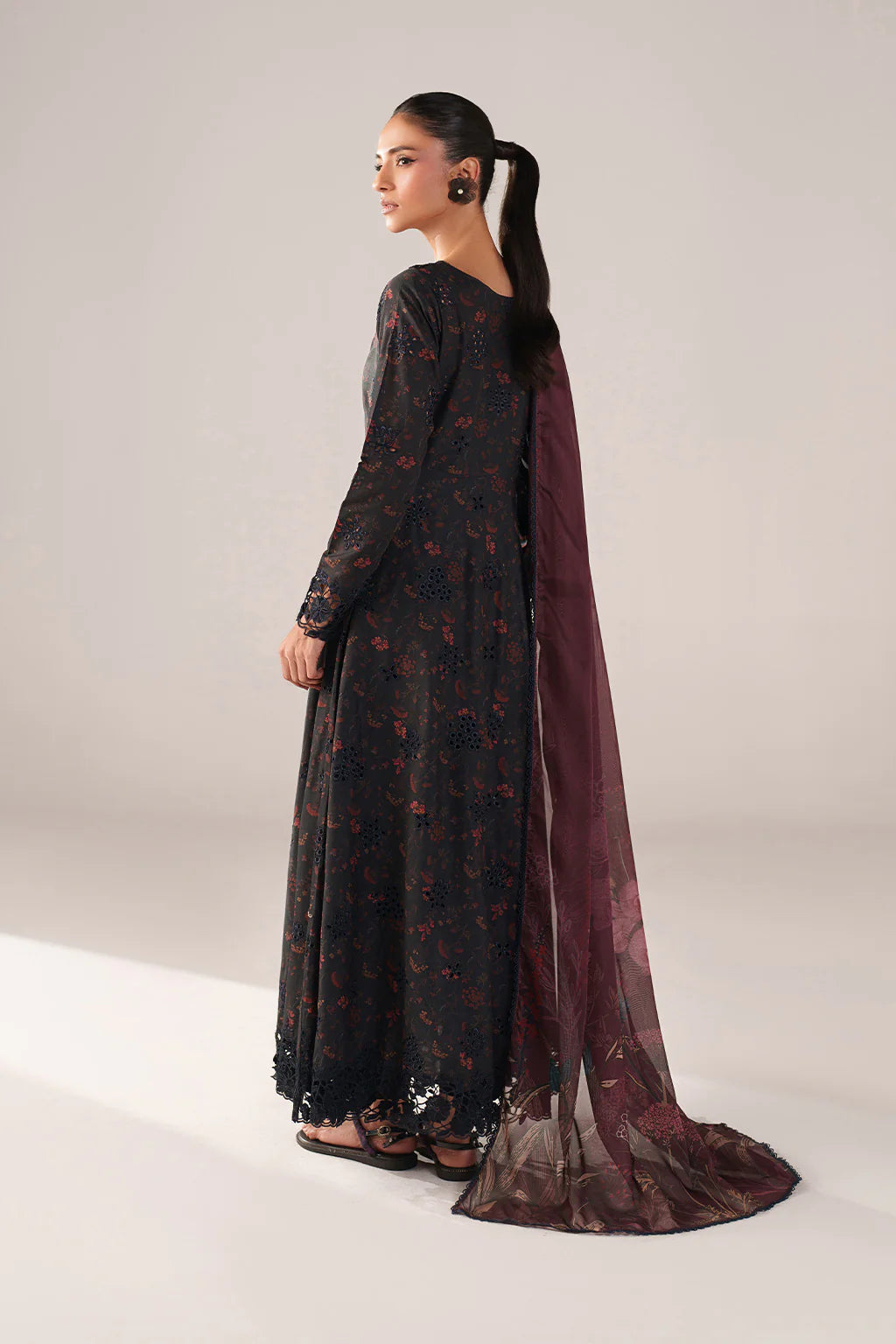 Iznik Embroidered Lawn (SS-09)