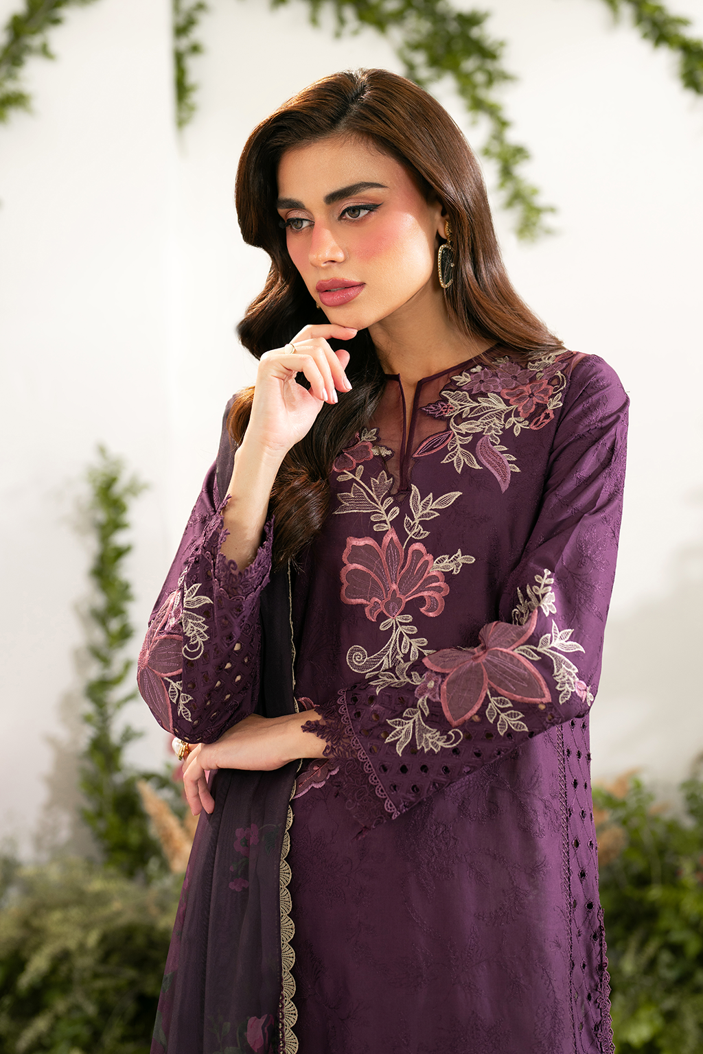 Iznik Festive Embroidered Lawn Edition '25 IFE-03