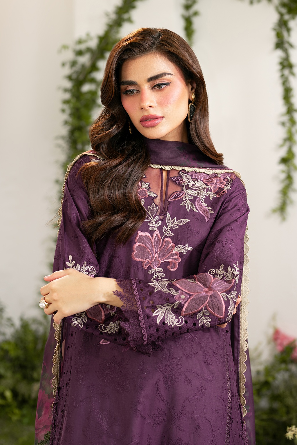 Iznik Festive Embroidered Lawn Edition '25 IFE-03