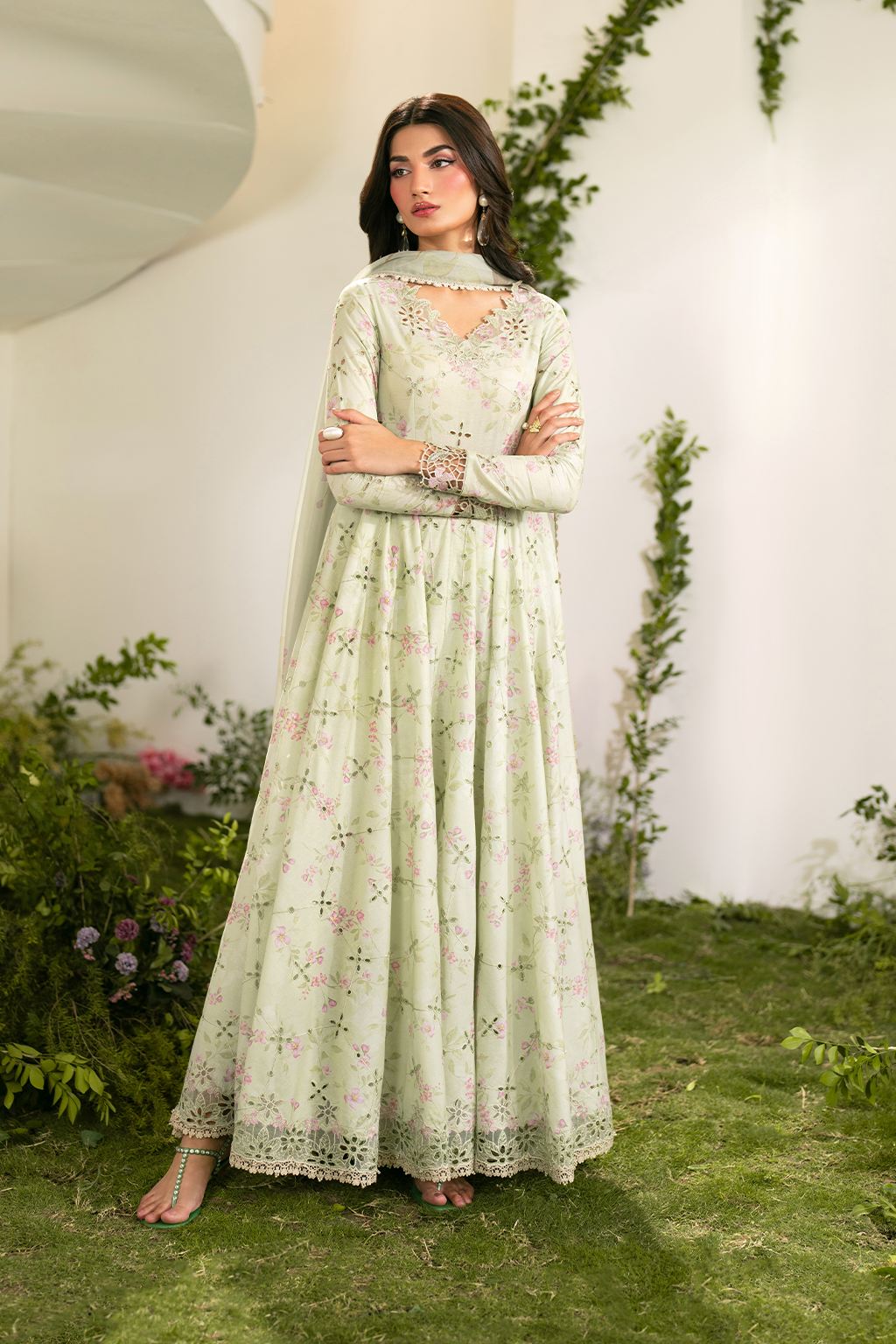 Iznik Festive Embroidered Lawn Edition '25 IFE-11