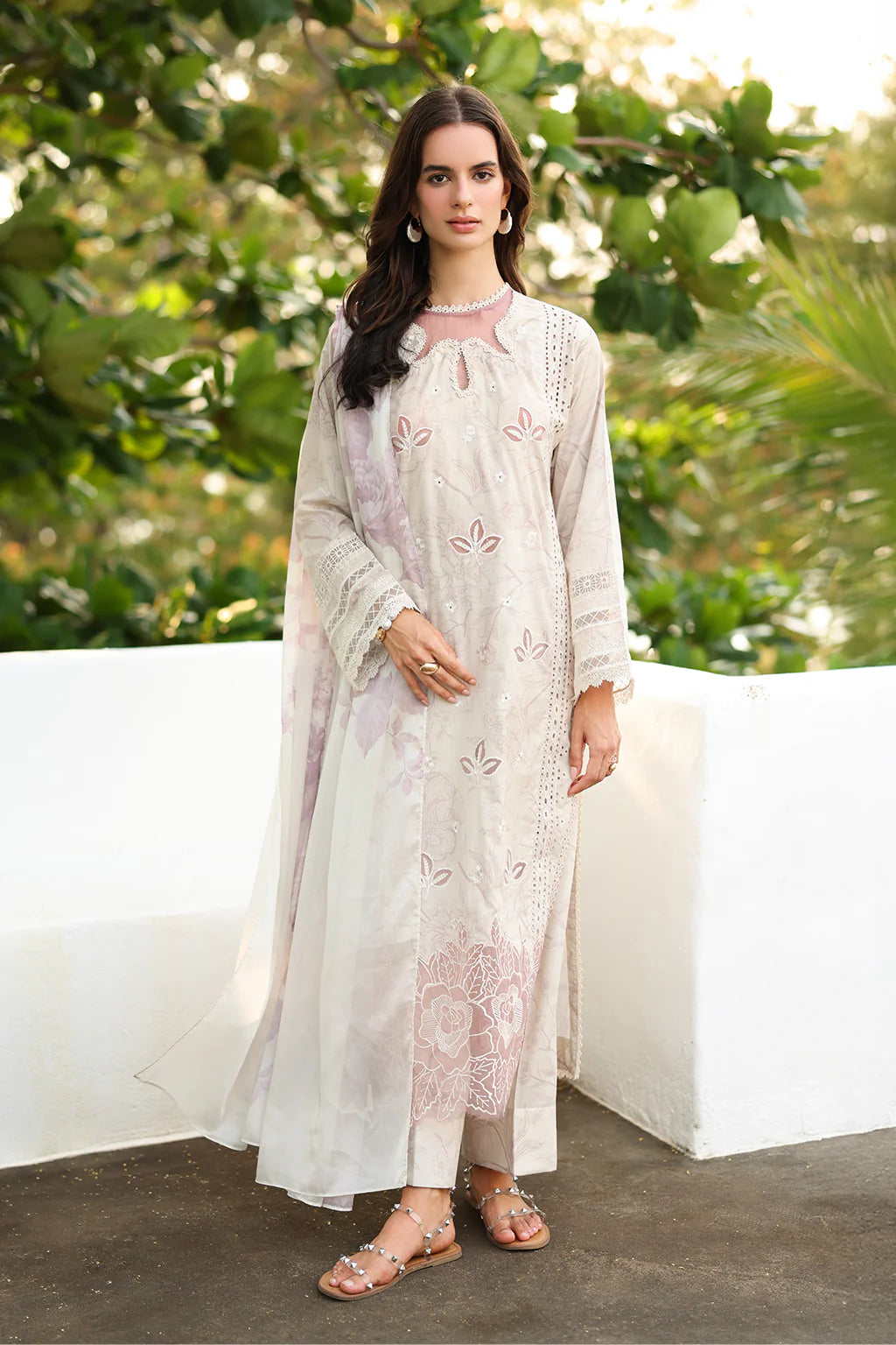 Iznik Embroidered Lawn (SS-01)