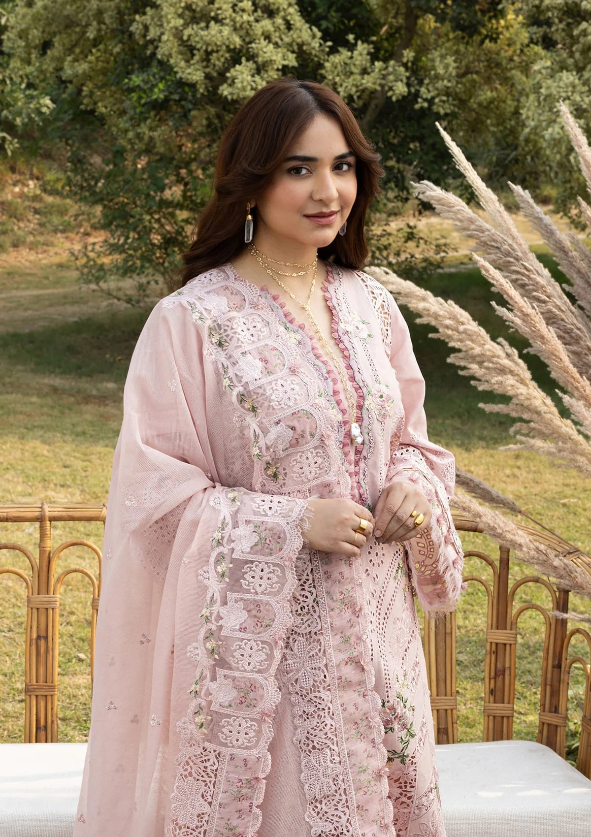 LUXURY LAWN BY ELAF PREMIUM (4A BLOOMING)
