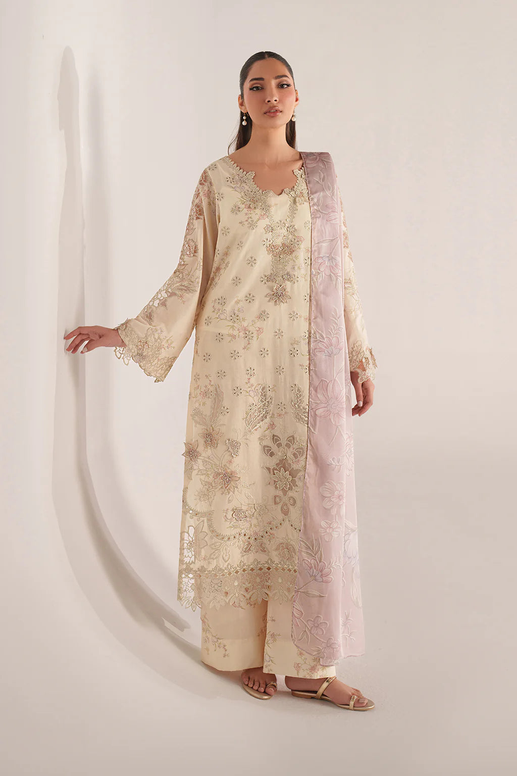 Iznik Embroidered Lawn (SS-06)