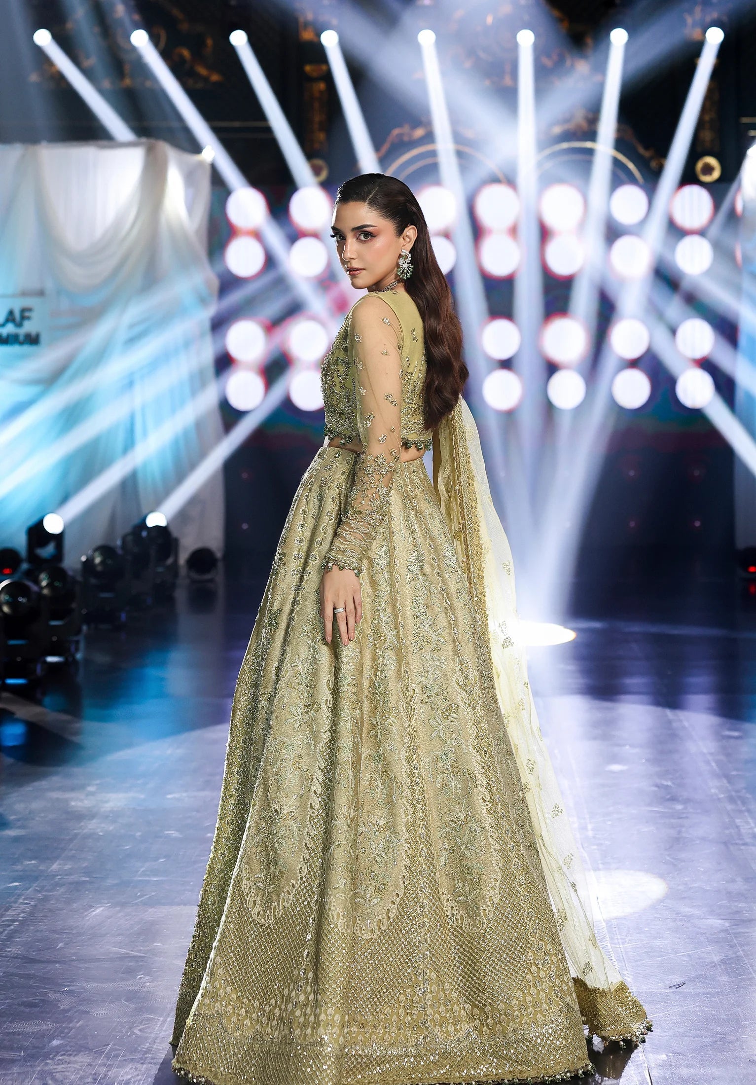 ELAF STARDOM FORMAL HANDWORK 25 ( ESH-07 MINT MAJESTY )