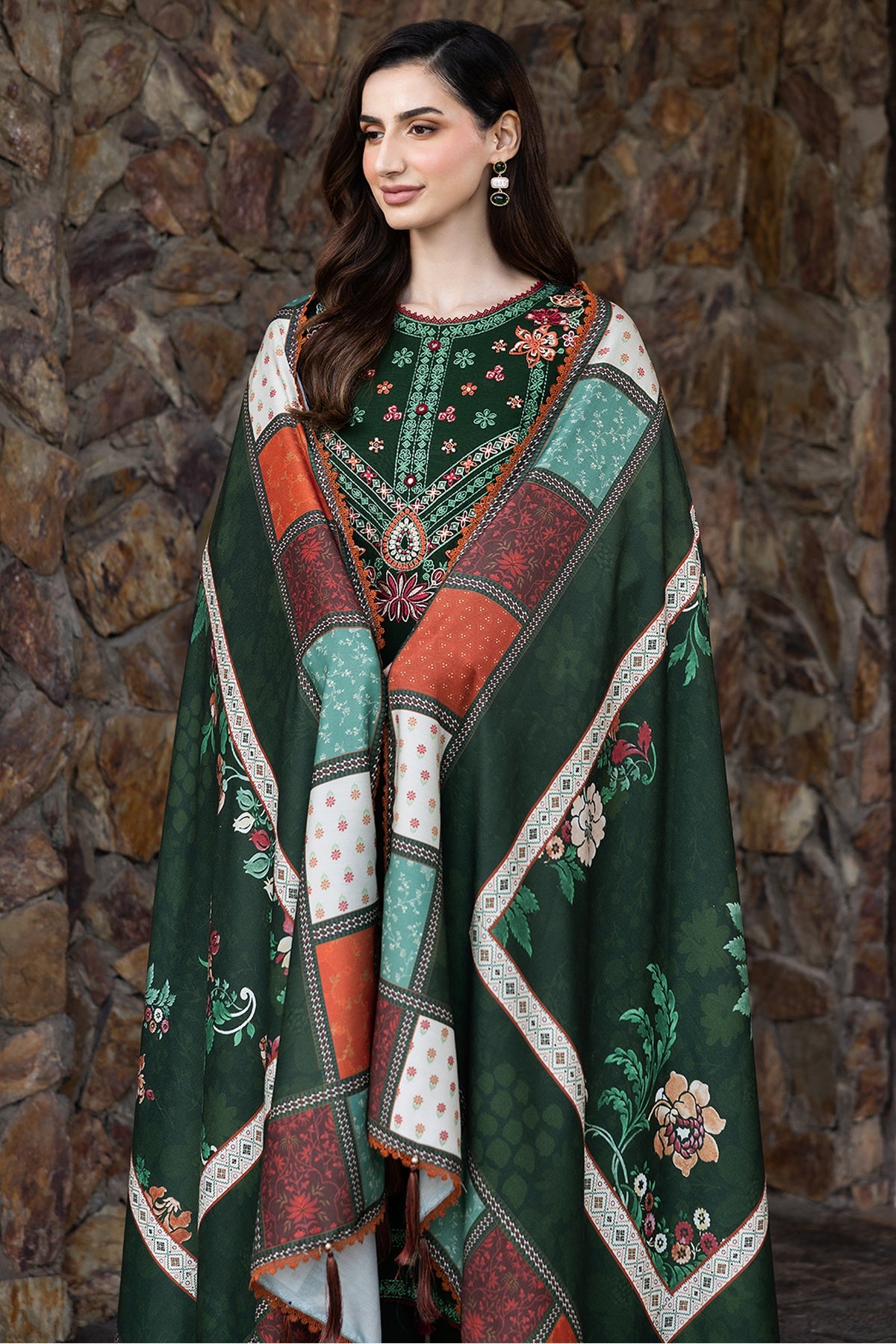 Eminence Khaddar'25 By Farasha ( Daisywink )