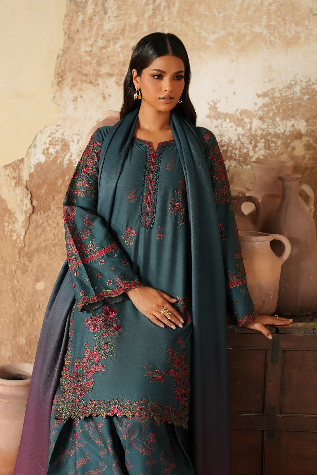 Pre-Fall Winter'25 by Iznik IPF-01