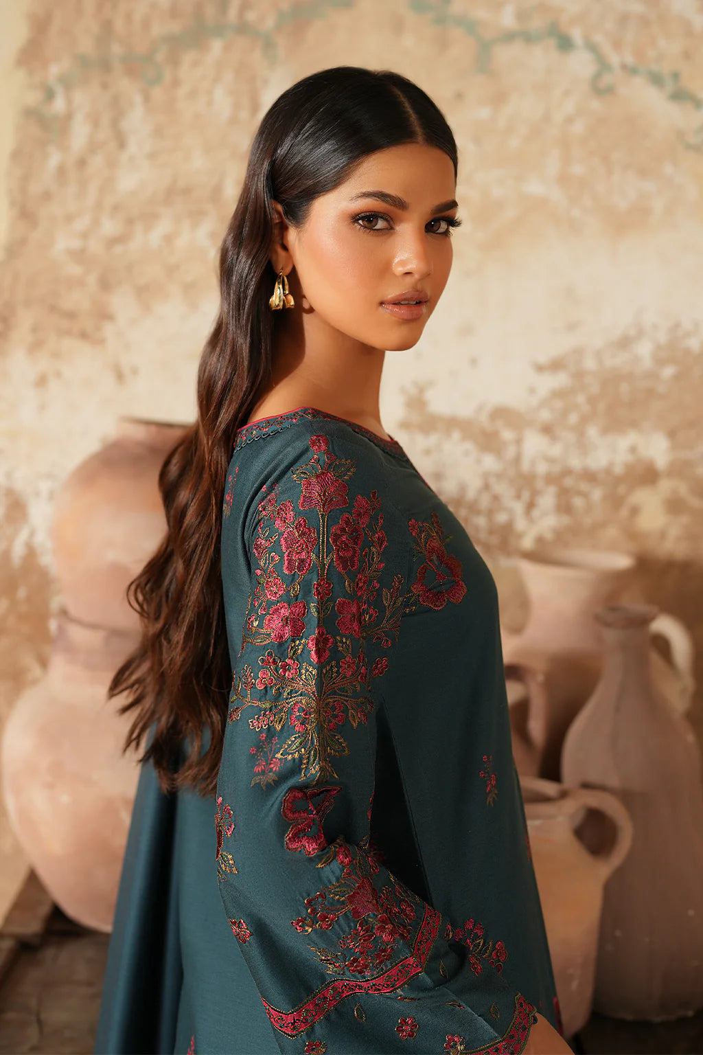 Pre-Fall Winter'25 by Iznik IPF-01