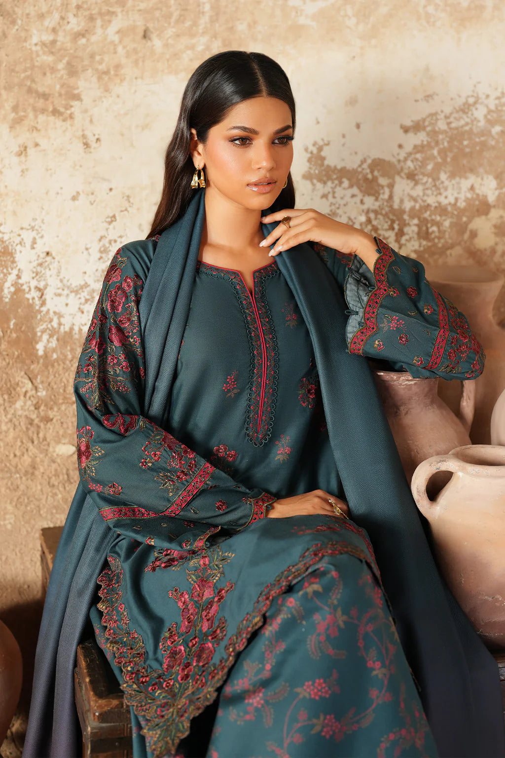 Pre-Fall Winter'25 by Iznik IPF-01