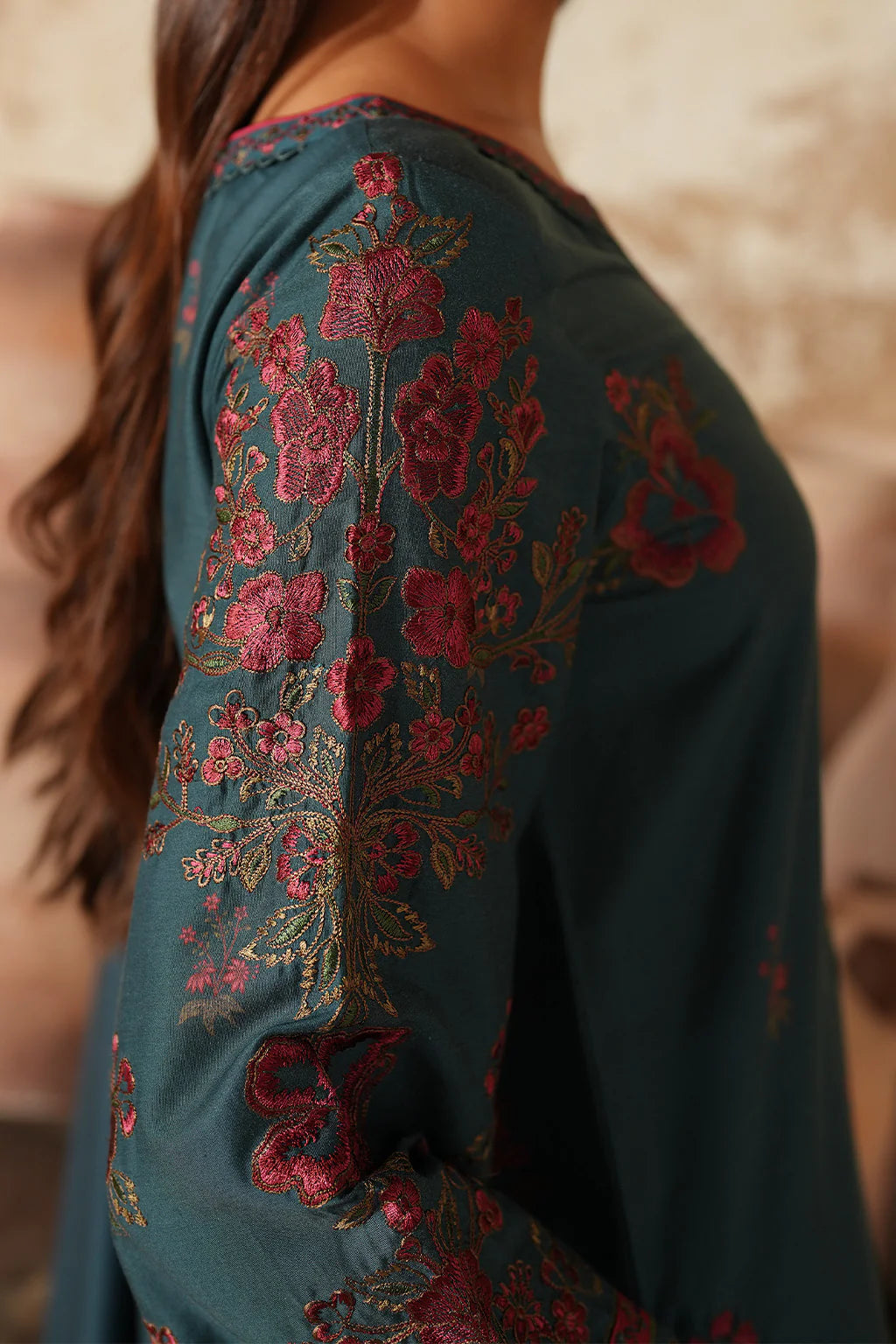 Pre-Fall Winter'25 by Iznik IPF-01