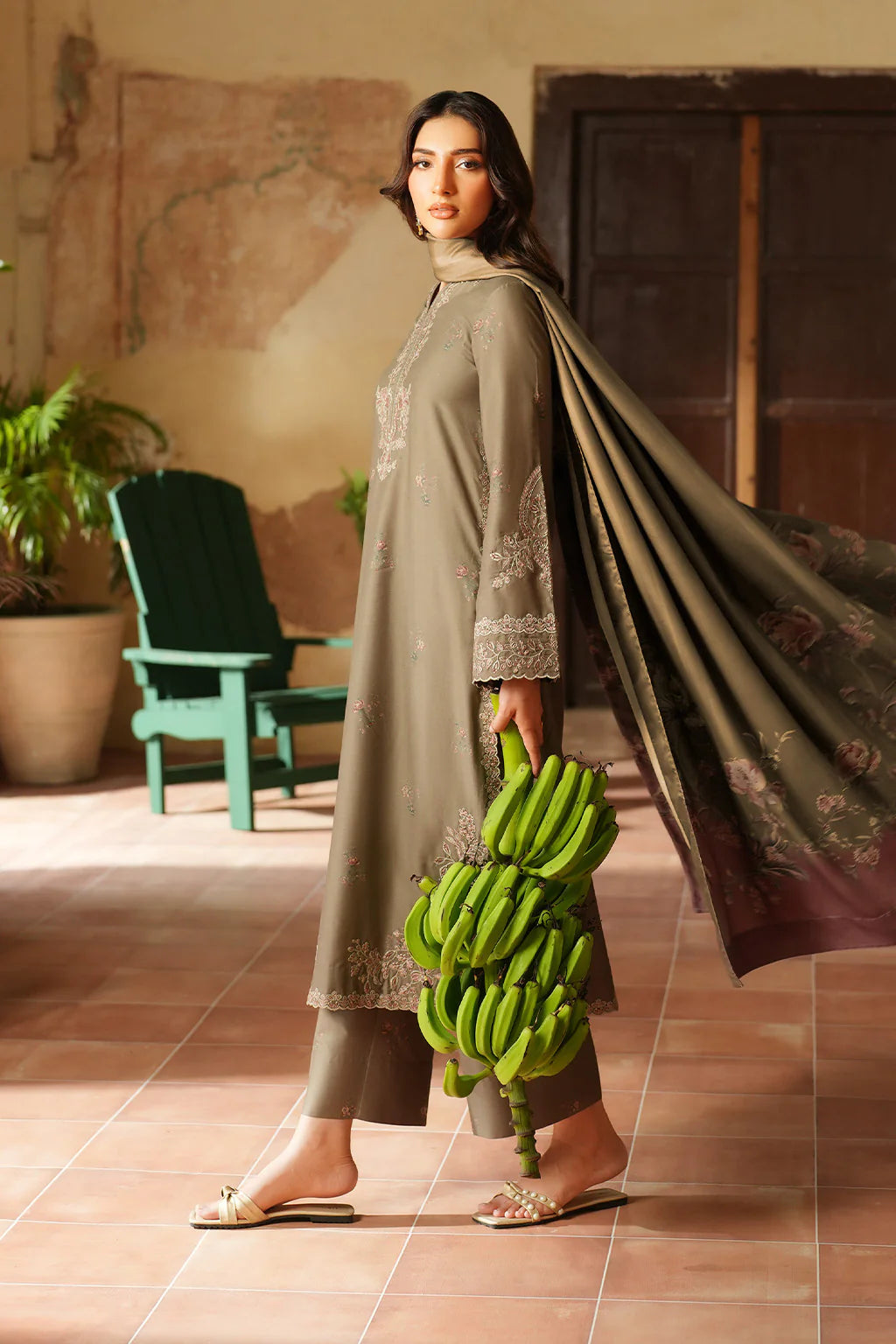 Pre-Fall Winter'25 by Iznik IPF-02
