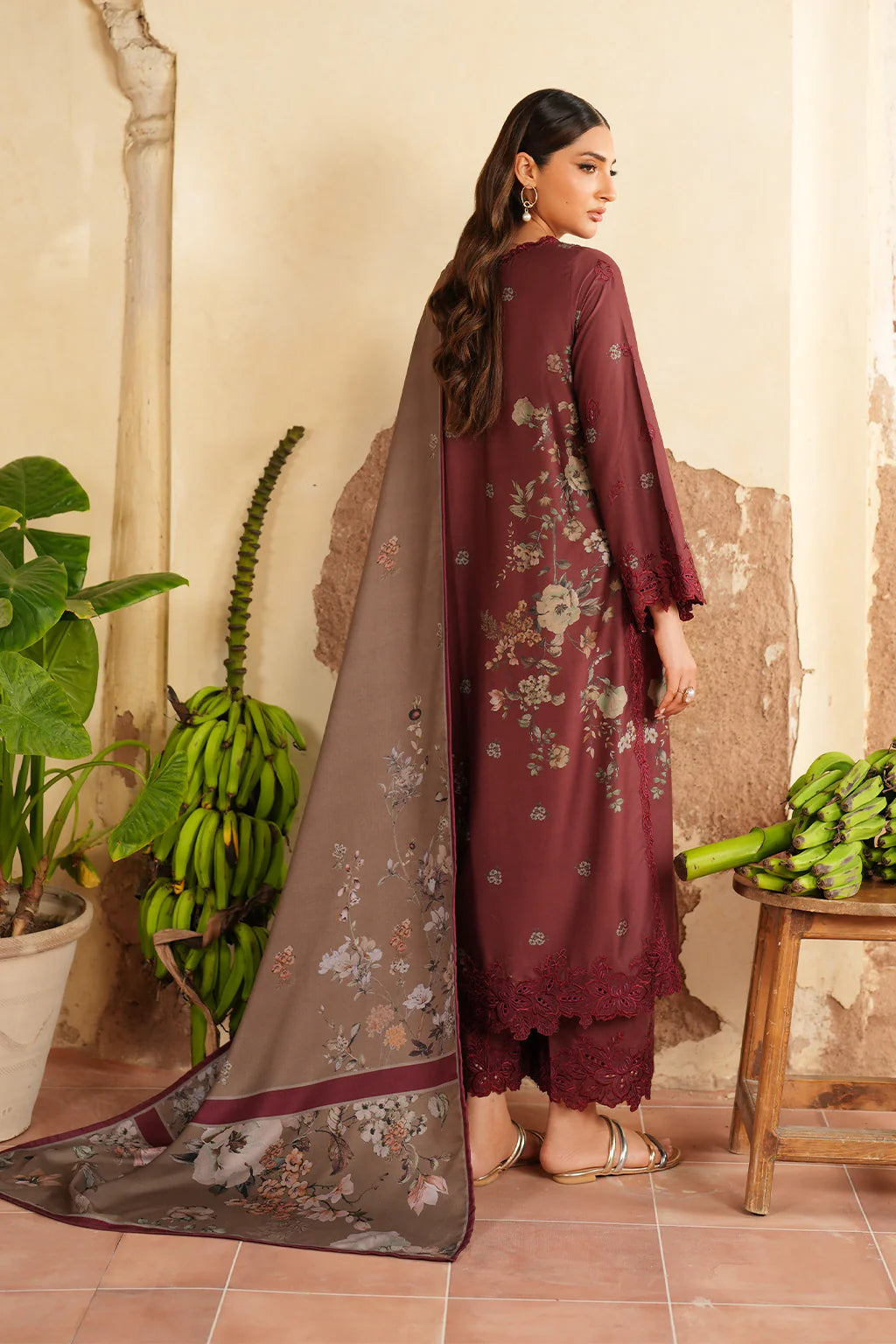 Pre-Fall Winter'25 by Iznik IPF-03