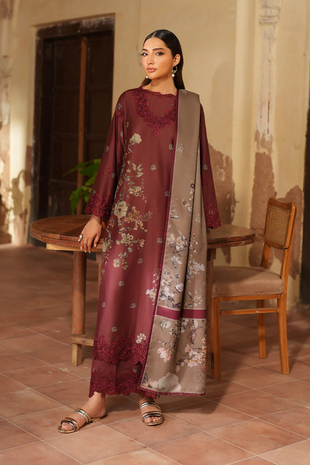 Pre-Fall Winter'25 by Iznik IPF-03
