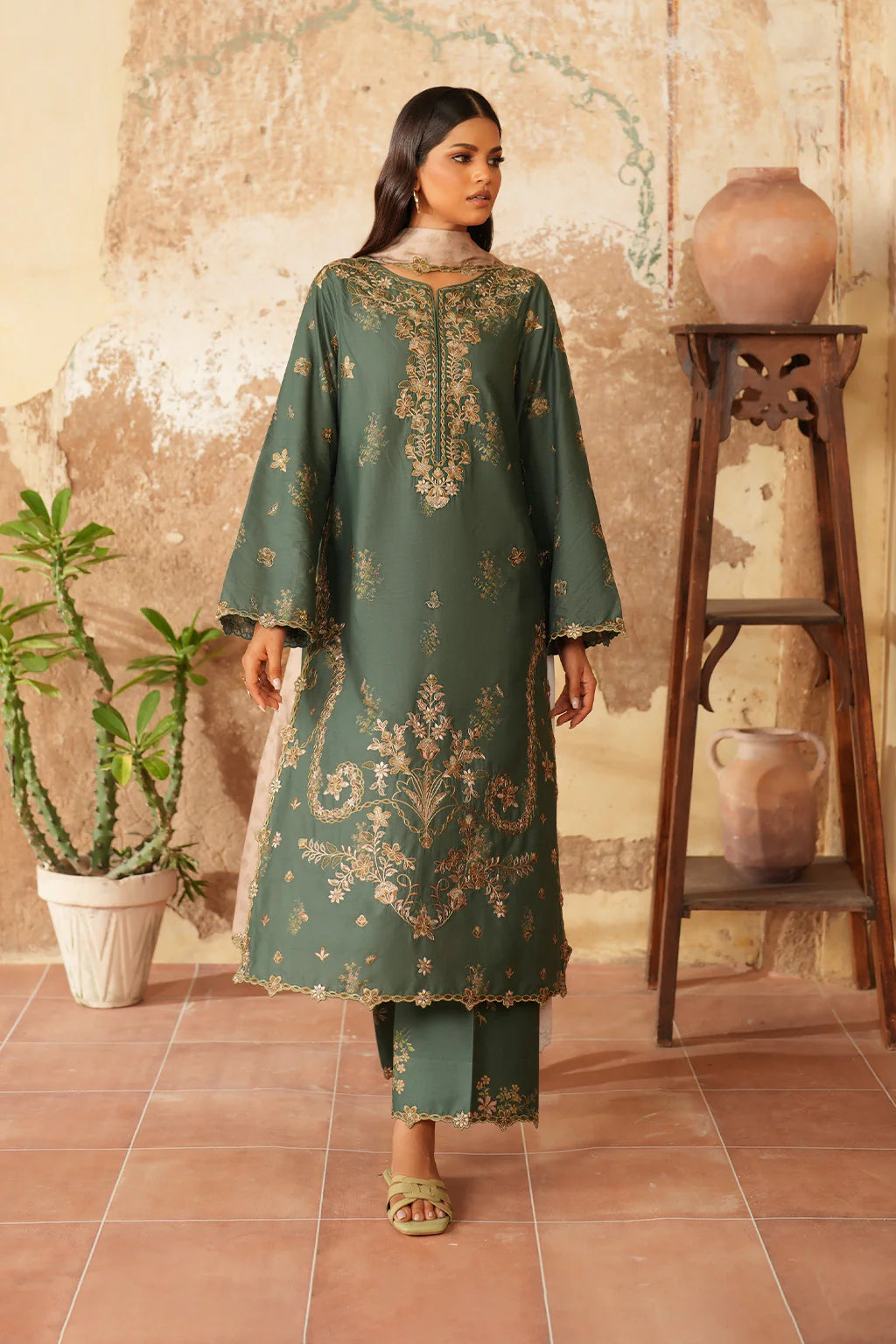 Pre-Fall Winter'25 by Iznik IPF-05