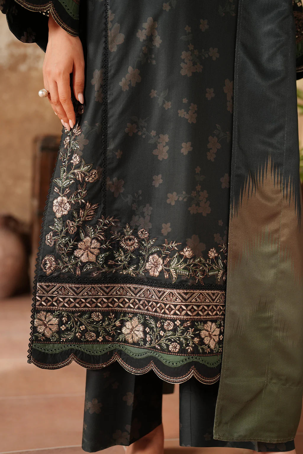 Pre-Fall Winter'25 by Iznik IPF-06