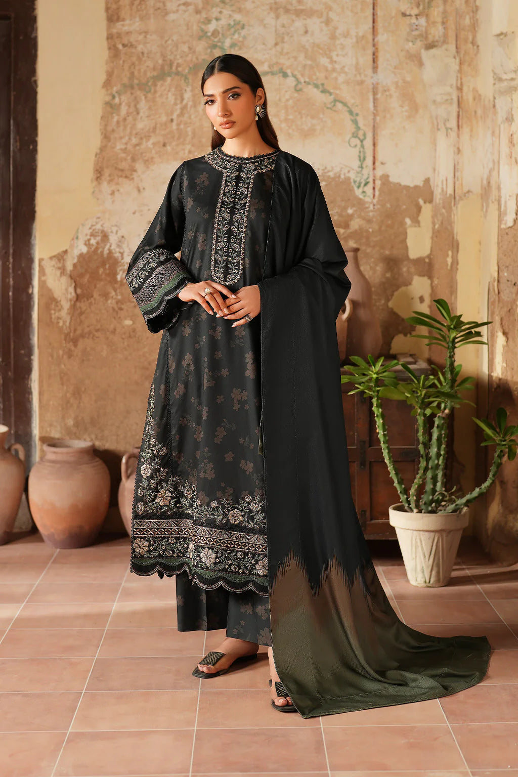 Pre-Fall Winter'25 by Iznik IPF-06