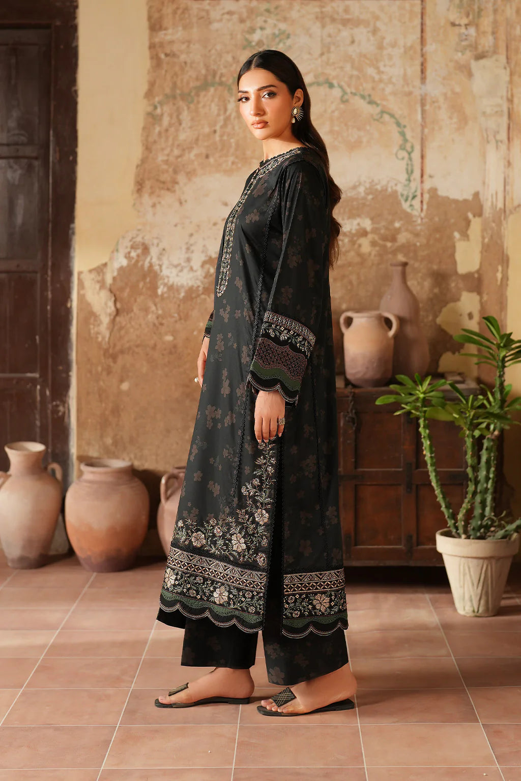 Pre-Fall Winter'25 by Iznik IPF-06