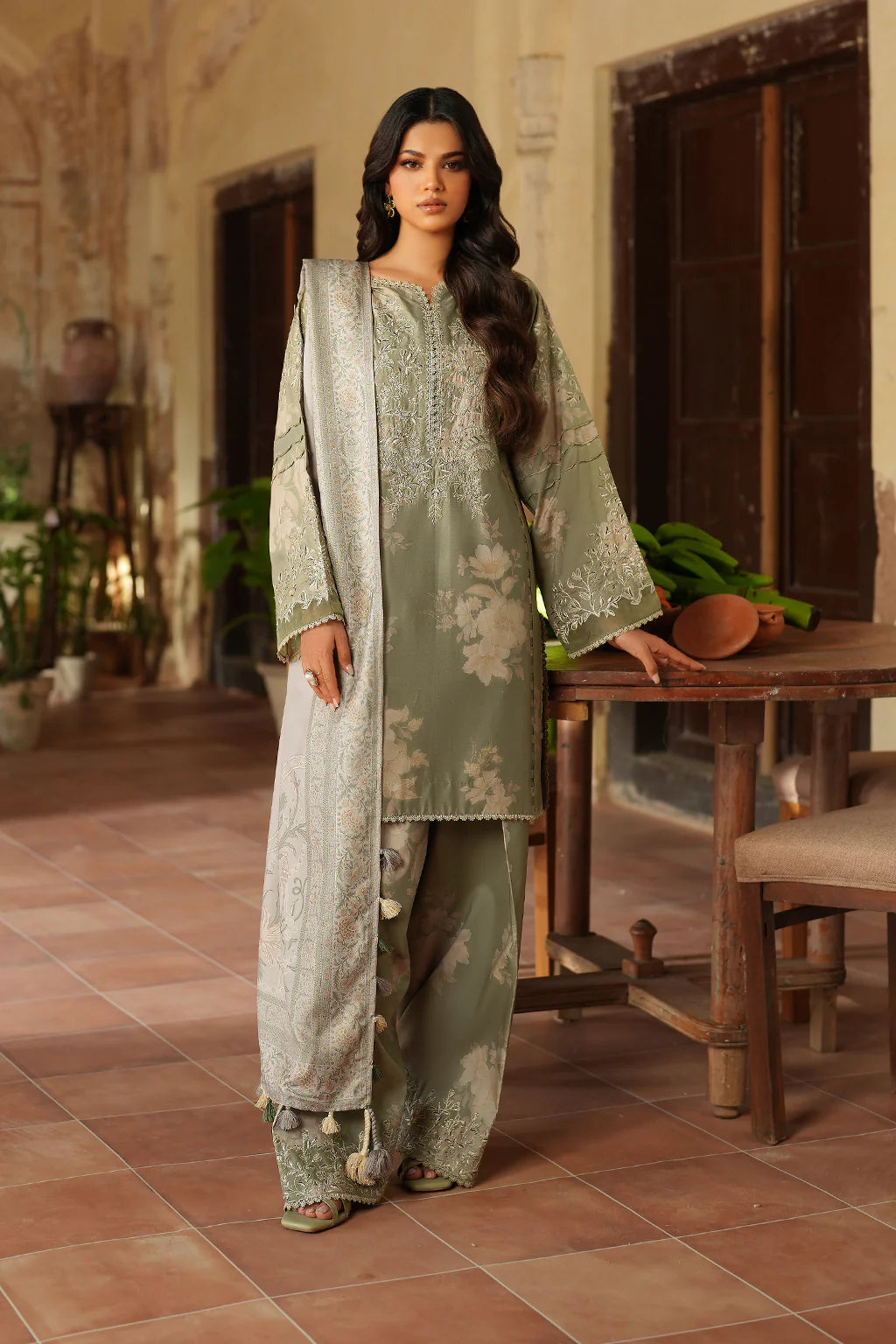 Pre-Fall Winter'25 by Iznik IPF-08