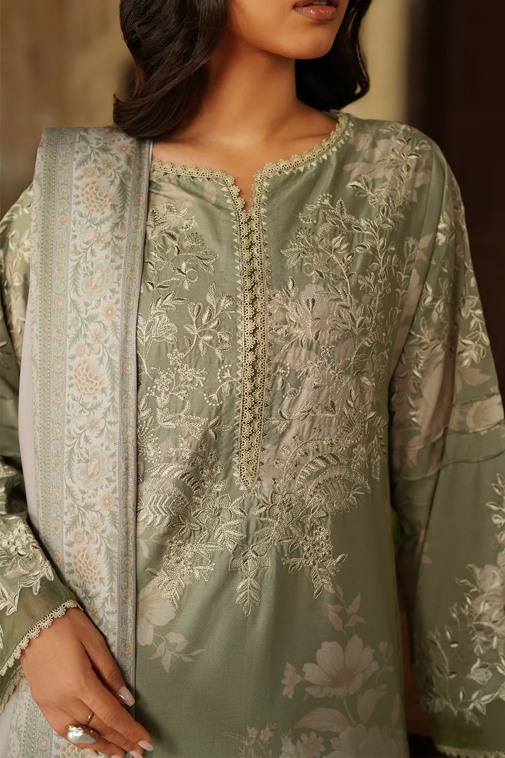 Pre-Fall Winter'25 by Iznik IPF-08