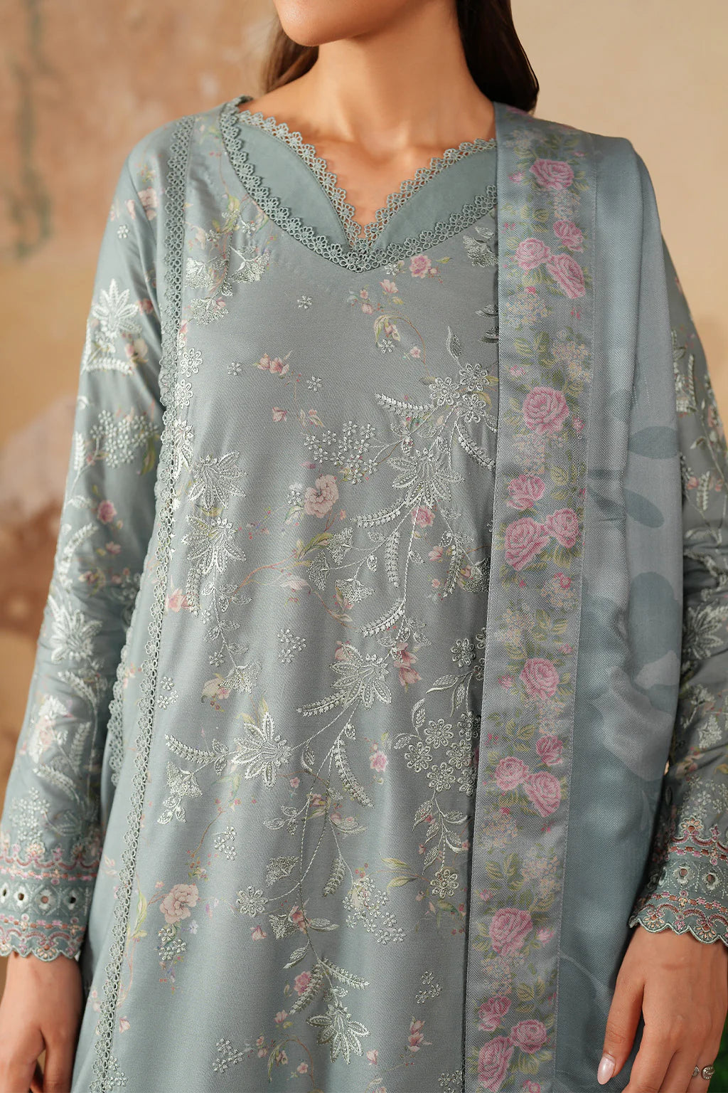 Pre-Fall Winter'25 by Iznik IPF-10