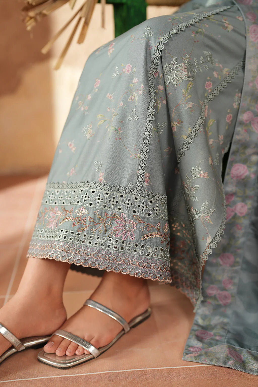 Pre-Fall Winter'25 by Iznik IPF-10